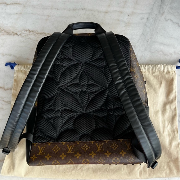 Louis Vuitton monogram Macassar Dean backpack - Picture 3 of 11